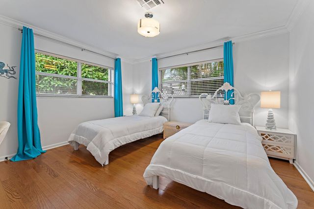 460 Sunrise Way, Juno Beach, FL 33408