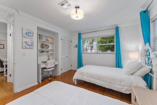 460 Sunrise Way, Juno Beach, FL 33408