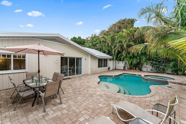 460 Sunrise Way, Juno Beach, FL 33408