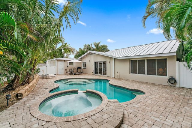 460 Sunrise Way, Juno Beach, FL 33408