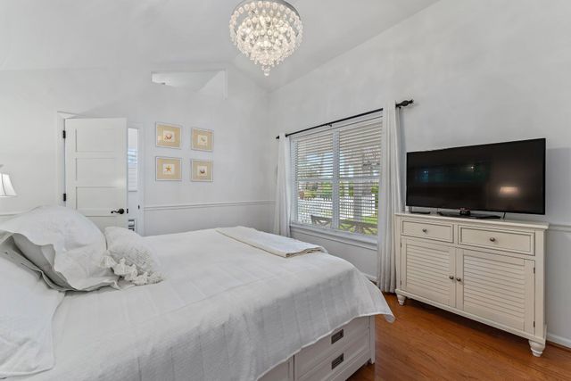 460 Sunrise Way, Juno Beach, FL 33408