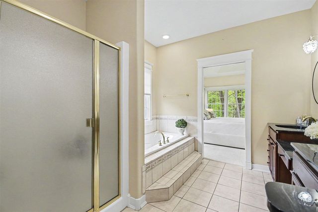 3815 Ravinewood Circle, Grand Rapids, MI 49508