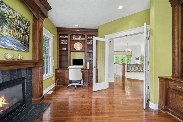 3815 Ravinewood Circle, Grand Rapids, MI 49508