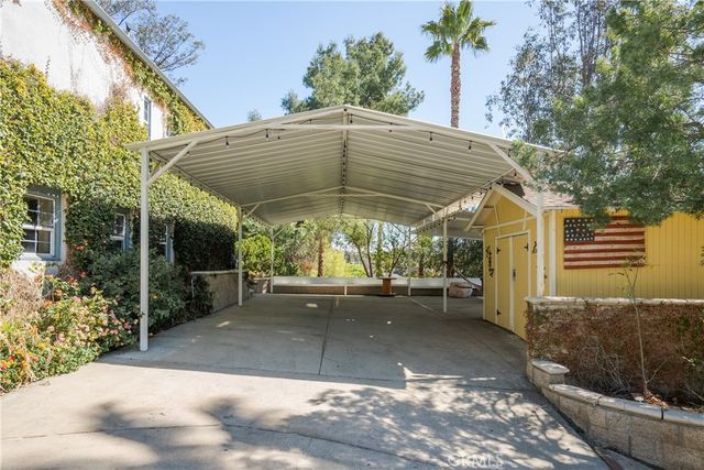 3003 Central Avenue, Riverside, CA 92506