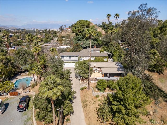 3003 Central Avenue, Riverside, CA 92506