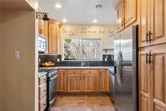 3003 Central Avenue, Riverside, CA 92506