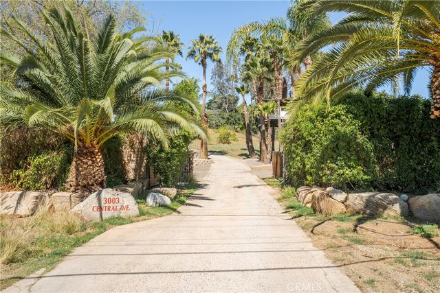 3003 Central Avenue, Riverside, CA 92506