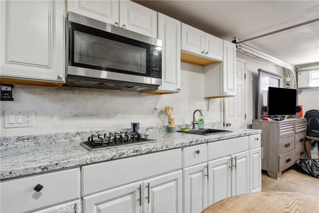 3003 Central Avenue, Riverside, CA 92506