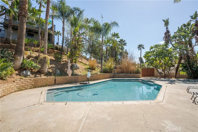 3003 Central Avenue, Riverside, CA 92506