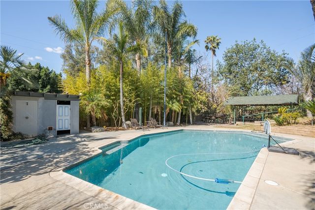 3003 Central Avenue, Riverside, CA 92506