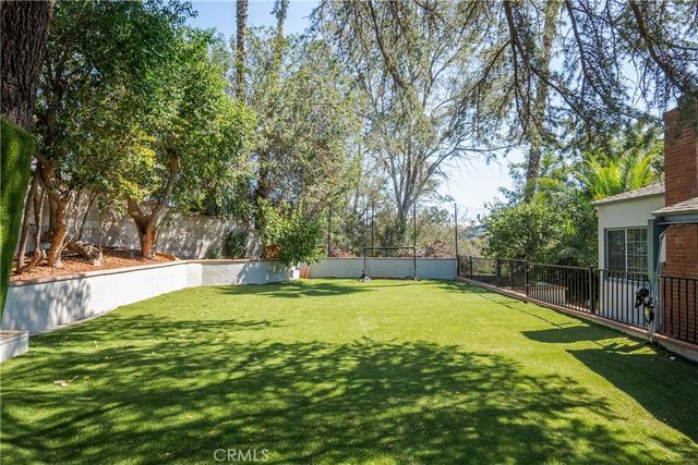 3003 Central Avenue, Riverside, CA 92506