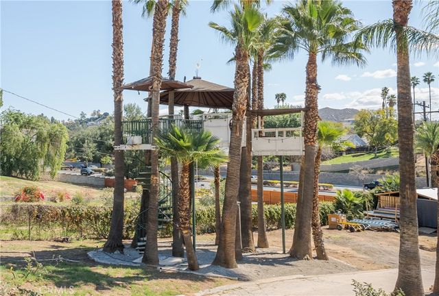 3003 Central Avenue, Riverside, CA 92506