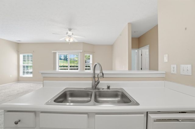 158 Saddlebrook Lane, 319, Florence, KY 41042