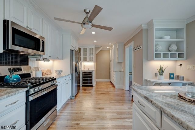 18 Evergreen Pl, Maplewood Twp., NJ 07040