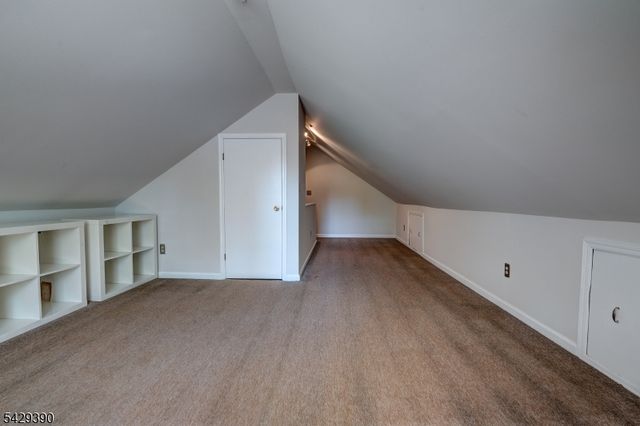 18 Evergreen Pl, Maplewood Twp., NJ 07040