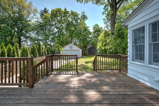 18 Evergreen Pl, Maplewood Twp., NJ 07040