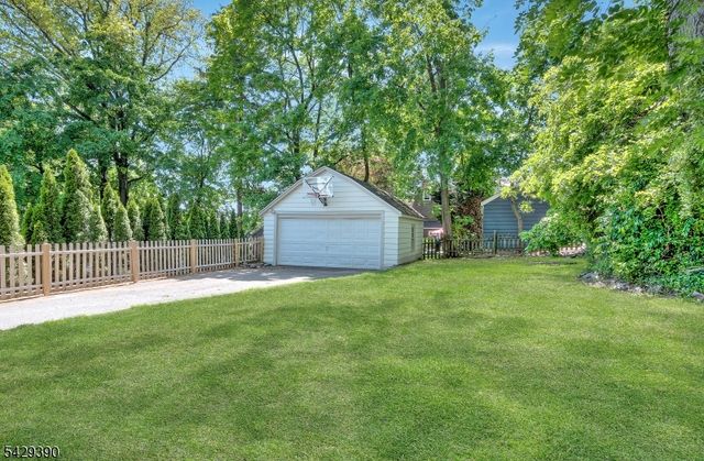 18 Evergreen Pl, Maplewood Twp., NJ 07040