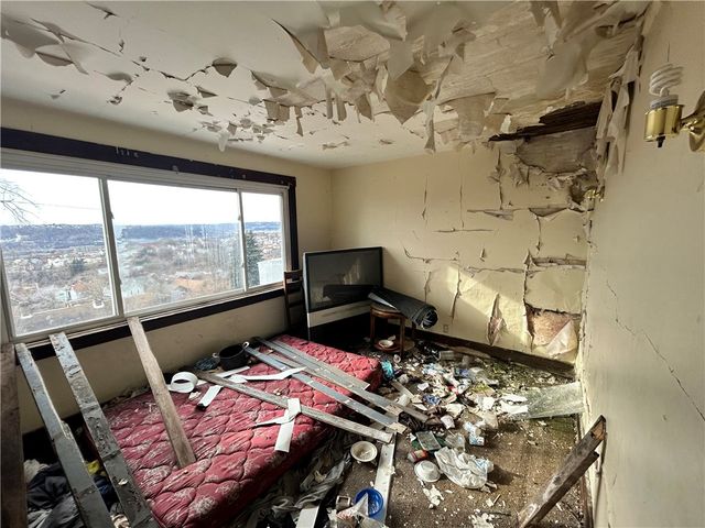 553 Price Ave, Braddock, PA 15104