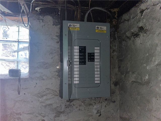 553 Price Ave, Braddock, PA 15104