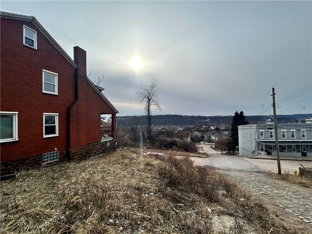 553 Price Ave, Braddock, PA 15104