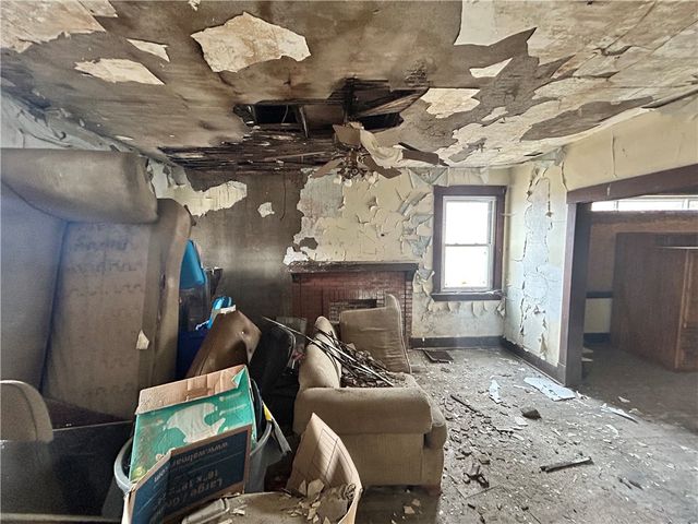 553 Price Ave, Braddock, PA 15104