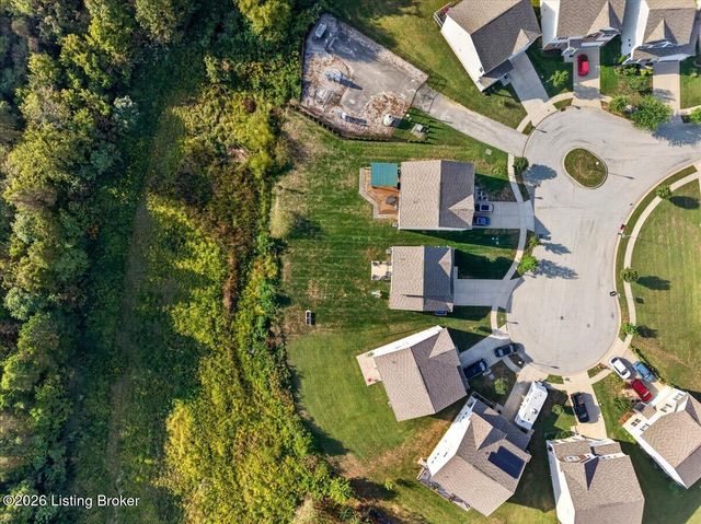 11820 Beacon Ct, Louisville, KY 40299