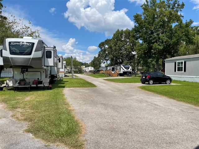 22047 E Hammond Drive, Porter, TX 77365