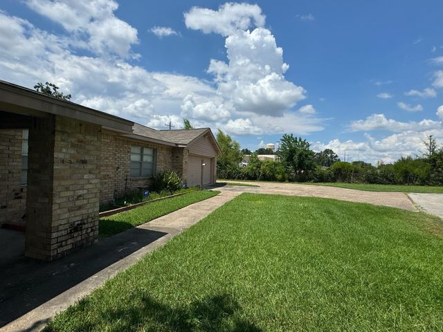 22047 E Hammond Drive, Porter, TX 77365