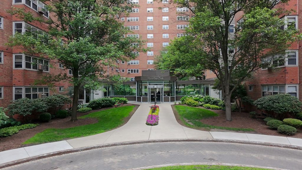 4980 N MARINE Drive 1134, Chicago, IL 60640