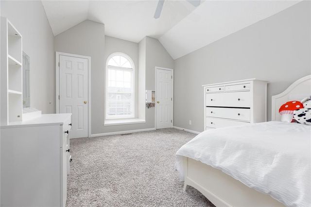 9918 N Highland Place, Kansas City, MO 64155