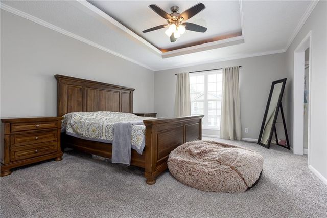 9918 N Highland Place, Kansas City, MO 64155