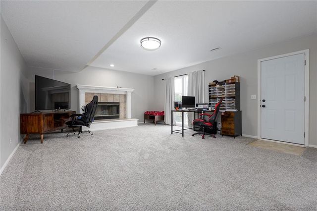 9918 N Highland Place, Kansas City, MO 64155