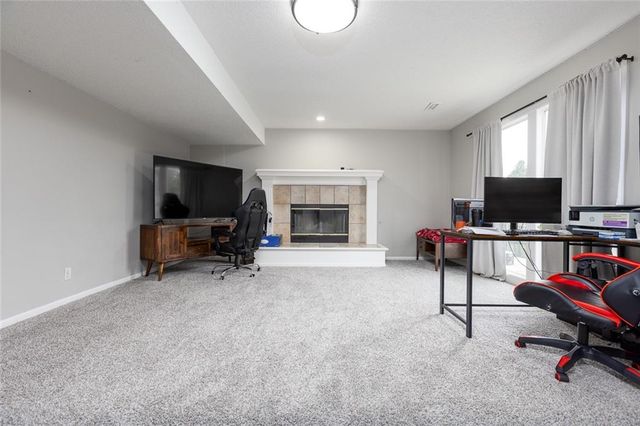 9918 N Highland Place, Kansas City, MO 64155