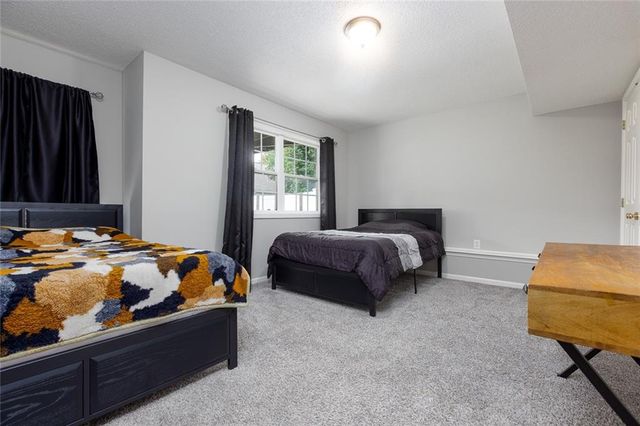 9918 N Highland Place, Kansas City, MO 64155