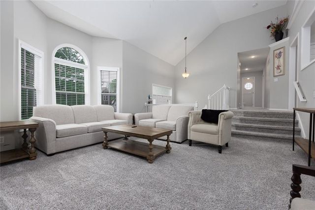 9918 N Highland Place, Kansas City, MO 64155