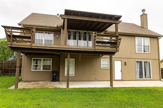 9918 N Highland Place, Kansas City, MO 64155