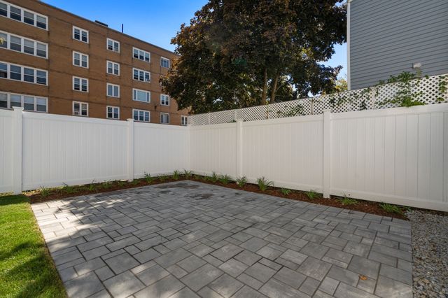 15 Foster Street 15B, Arlington, MA 02474