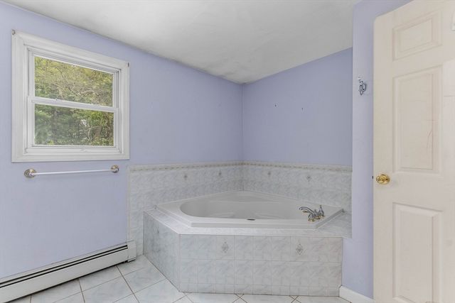 137 Eleanor Dr, Braintree, MA 02184