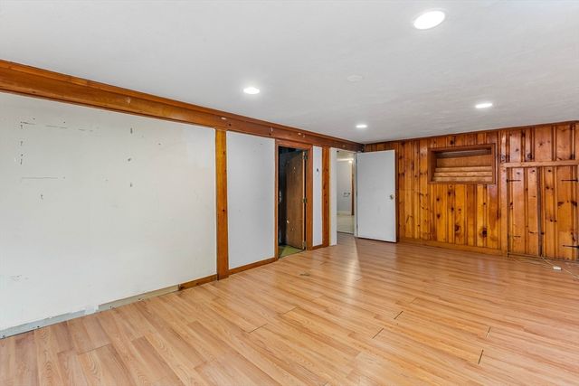 137 Eleanor Dr, Braintree, MA 02184