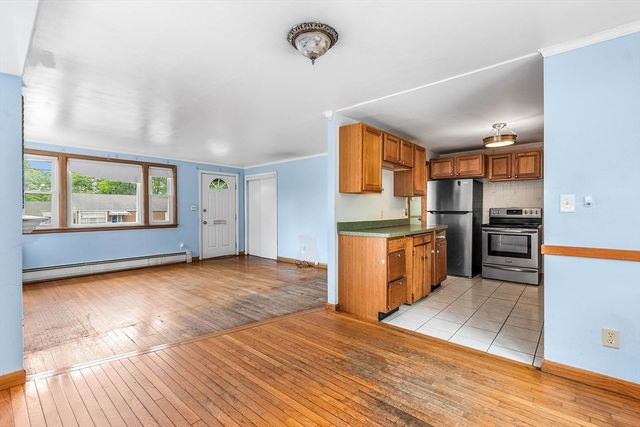 137 Eleanor Dr, Braintree, MA 02184