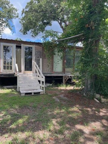 128 Park DR, Bastrop, TX 78602
