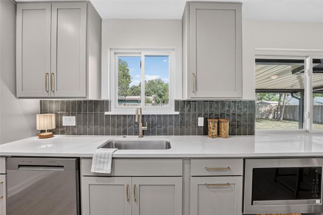 13005 Powderhorn ST, Austin, TX 78727
