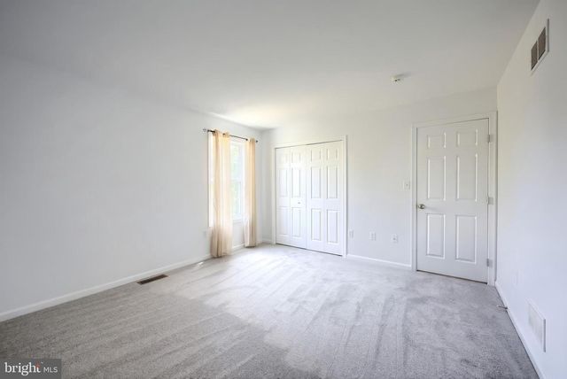 14 BARBERRY CT, Manchester, PA 17345