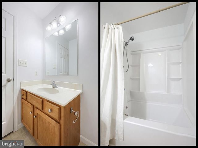 14 BARBERRY CT, Manchester, PA 17345
