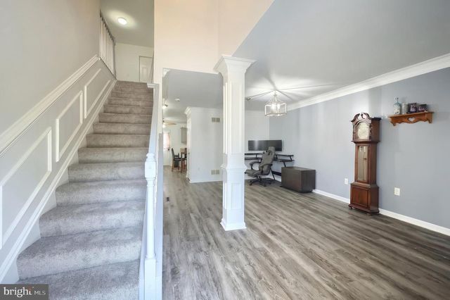 14 BARBERRY CT, Manchester, PA 17345