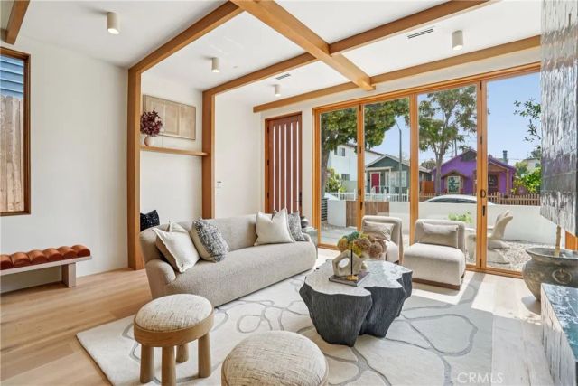 647 Navy Street, Santa Monica, CA 90405