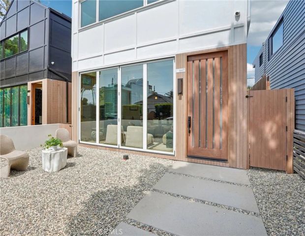 647 Navy Street, Santa Monica, CA 90405