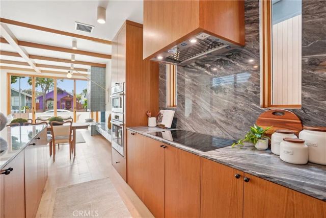 647 Navy Street, Santa Monica, CA 90405