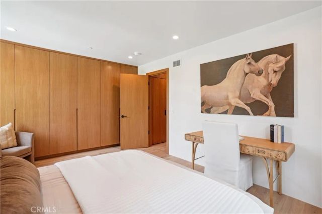 647 Navy Street, Santa Monica, CA 90405