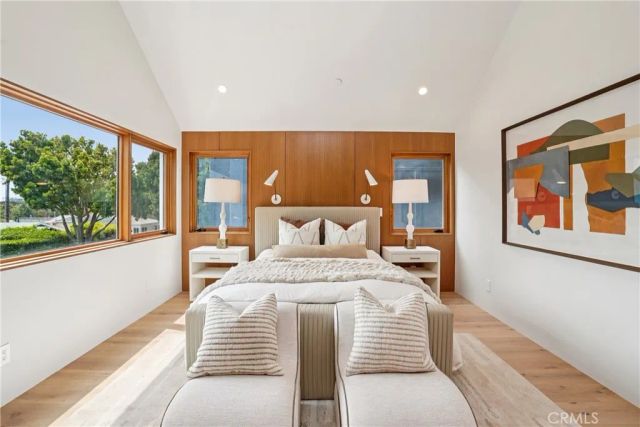 647 Navy Street, Santa Monica, CA 90405